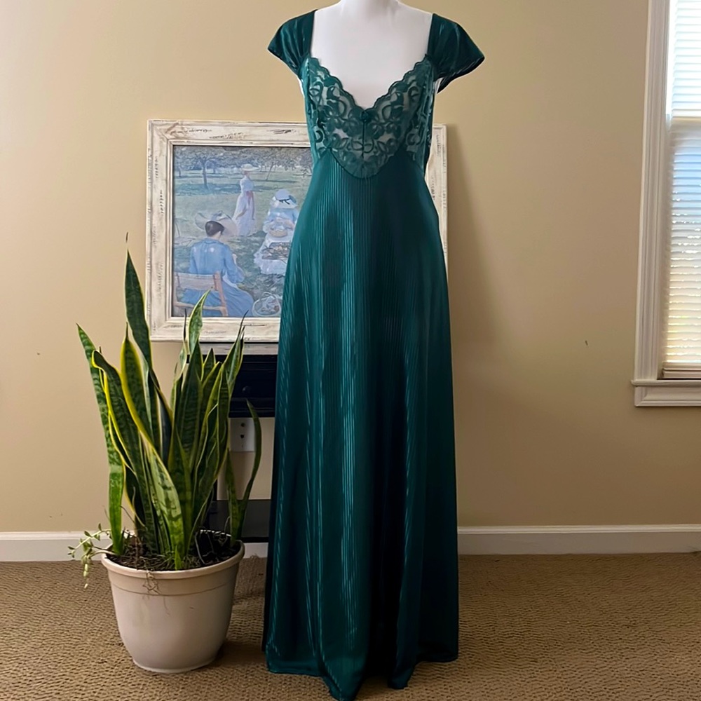 Petra Fashions, green, size M, night gown.